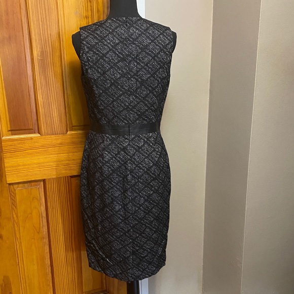 Classiques Entier sleeveless dress - Picture 2 of 8